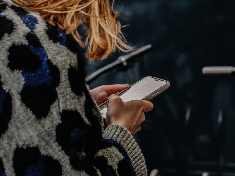 Schlussstrich in Zeiten von Social Media Wenn Beziehungen enden