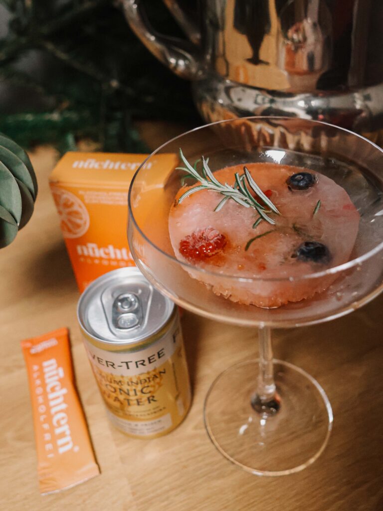 Alkoholfreier Aperol in 60 Sekunden - Easy mit Tonic und nüchtern